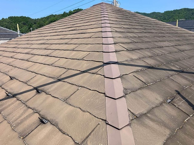 岐阜市でスレート屋根をスーパーガルテクトでカバー工事！工事の前後を比較